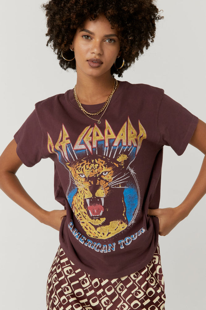 
            
                Load image into Gallery viewer, Def Leppard American Tour Tee
            
        